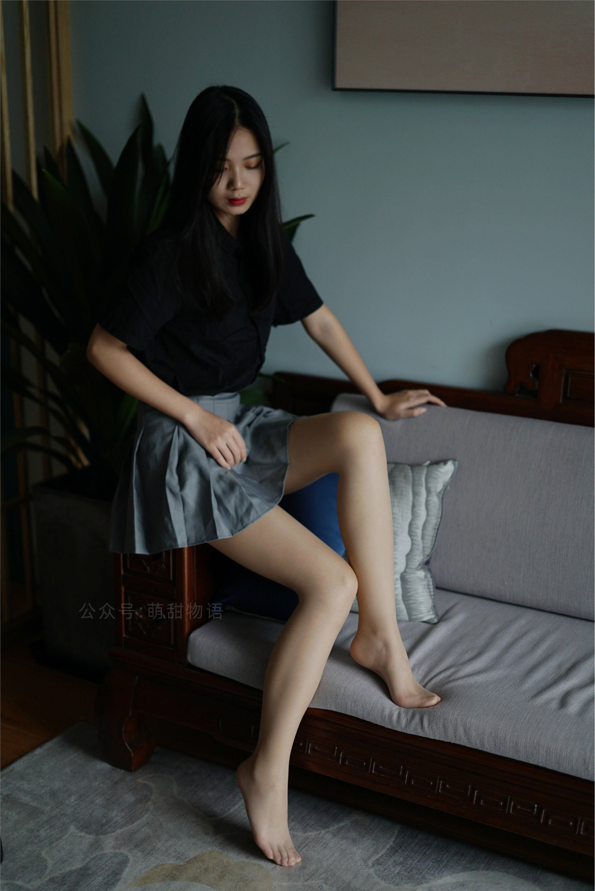 萌甜物语 XM121《短裙黑衬衣-小苏》